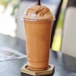 เจ๊น้อยน้ำปั่น หน้ารร.เติม