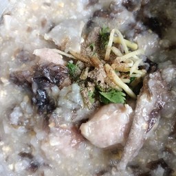 โจ๊กหมูสาหร่าย