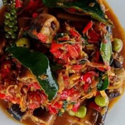 ผัดเผ็ดปลาไหล