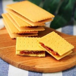 Aom Eik Pan Laek (อ้อมอิ๊กปั่นแหลก)