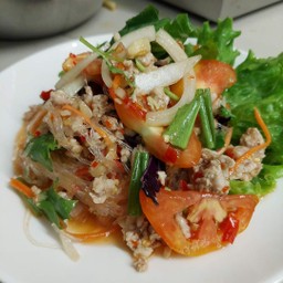 ยำวุ้นเส้นหมูสับ