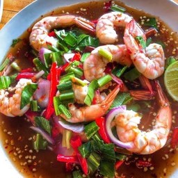 ยำกุ้งสุก สูตรน้ำปลาร้า