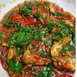 ข้าวกะเพราปลากระป๋อง