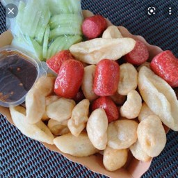 ลูกชิ้นปลาระเบิดรวมใส้กรอก