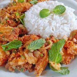 ตาเล็ก ยายหนู ก๋วยเตี๋ยว อาหารตามสั่ง ข้าวขาหมู ข้าวยำไก่แซ่บ