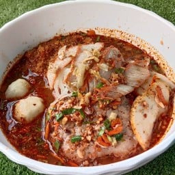 ช.เป้ ก๋วยเตี๋ยวหมูต้มยำ สูตรเด็ดชลบุรี
