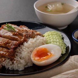 ข้าวหมูกรอบ