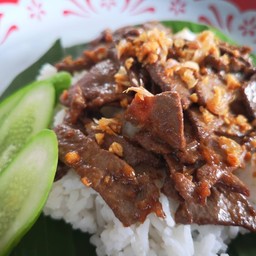 ข้าวราดตับผัดกระเทียม
