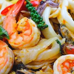 เส้นใหญ่ผัดขี้เมา