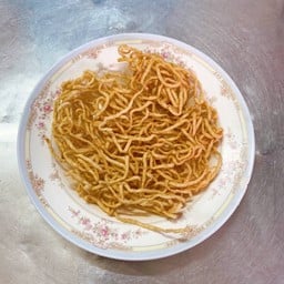 หมี่กรอบ