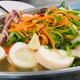 ปลาหมึกนึ่งมะนาว