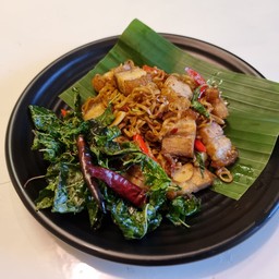 มาม่าผัดหมูกรอบ Fire Chilli