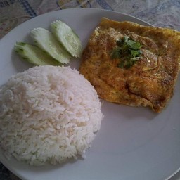 ไข่ยัดไส้ราดข้าว