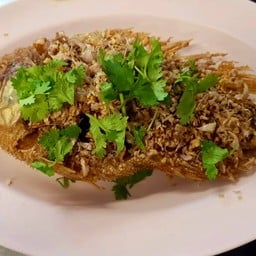 ปลาทับทิมทอดกระเทียม
