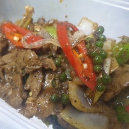 เนื้อแพะผัดพริกไทดำ