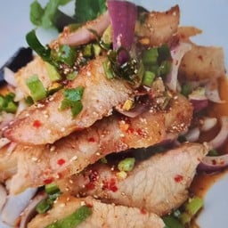 บัสซ่า ต้มเลือดหมู