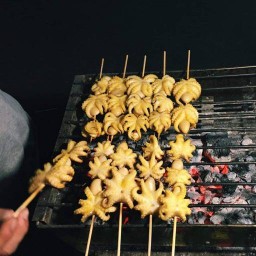 ยะของกิ๋น (หมู่บ้านแม่โจ้โกเด้นแลนด์)