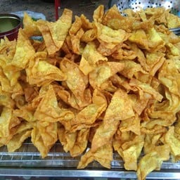 ร้าน เกี๊ยว กร๊อบ กรอบ