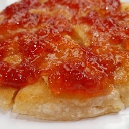 ชุด F โรตีตบแยมสตรอเบอร์รี+ชาดำเย็น 16 ออนซ์