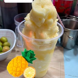 สัปปะรดปั่น