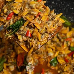 ข้าวราดหอยลายผัดพริกเผา