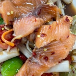 ตำไหลบัวแซลมอน