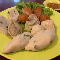 เจียงลูกชิ้นปลา กาญจนาฯขาเข้า หมู่บ้่นตรัจุฑา1