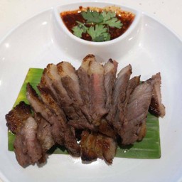 เนื้อย่างติดมัน