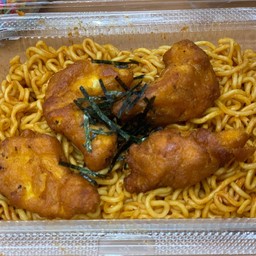 มาม่าแห้งเกาหลีไก่กรอบ