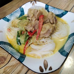 บ้านขนมจีน by แม่โบว์