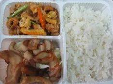 ข้าว+ไก่ผัดเม็ด+คอหมูย่าง rice+saute chicken with cashew nut+grilled pork
