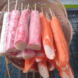 ลูกชิ้นยืนกิน น้ำจิ้มหม่าล่า