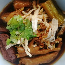 เจ๊ออย ก๋วยเตี๋ยวไก่ตุ๋นมะระรสเด็ด