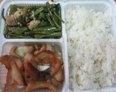 ข้าว+ผัดผักบุ้งหมูกรอบ+คอหมูย่าง rice+saute morning glory with crispy pork+grilled pork