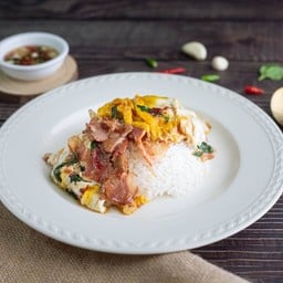 กะเพราไข่ตอกขั้นเทพ