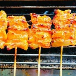 หมูปิ้งน้องเจ๋งน้องจ๋าหมูปิ้งกะทินมสดสูตรโบราณ(สาขาเดียว)