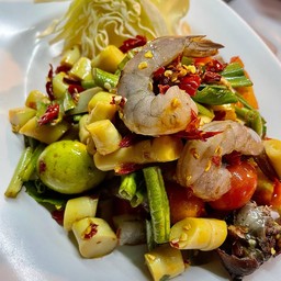 ตำหน่อไม้กุ้งสด
