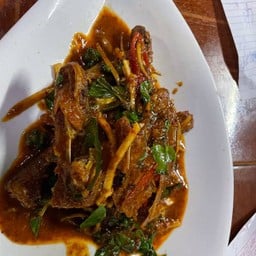 ปลาเนื้ออ่อนราดพริก