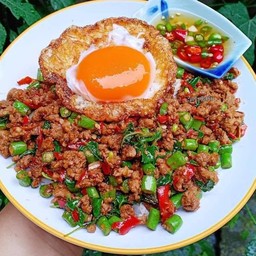 กะเพราแม่น้อง