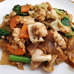 ก๋วยเตี๋ยวผัดซีอิ้ว