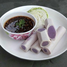 ลูกชิ้นชุปแป้งทอด แม่อุไร