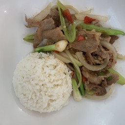 ข้าวราดผัดพริกหยวก