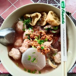 นายตั้มก๋วยเตี๋ยวเตาโอ่ง
