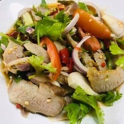 ยำคอหมู