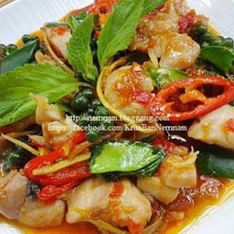 ไก่ผัดพริกใบโหระพา