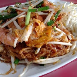 ก๋วยเตี๋ยวหมูน้ำตก - ก๋วยเตี๋ยวหมูต้มยำ - ไข่ข้นกะเพราหมู 🌿🌟🌟🌟 ศาลาธรรมสพน์