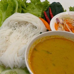 ขนมจีน-เมืองลุง