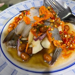 ยำมะม่วงกุ้งสด