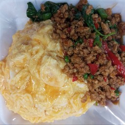 ข้าวราดกระเพราหมูสับ+ราดไข่ข้น