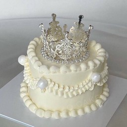 I give you Crown of Hearts mini size 12cm
